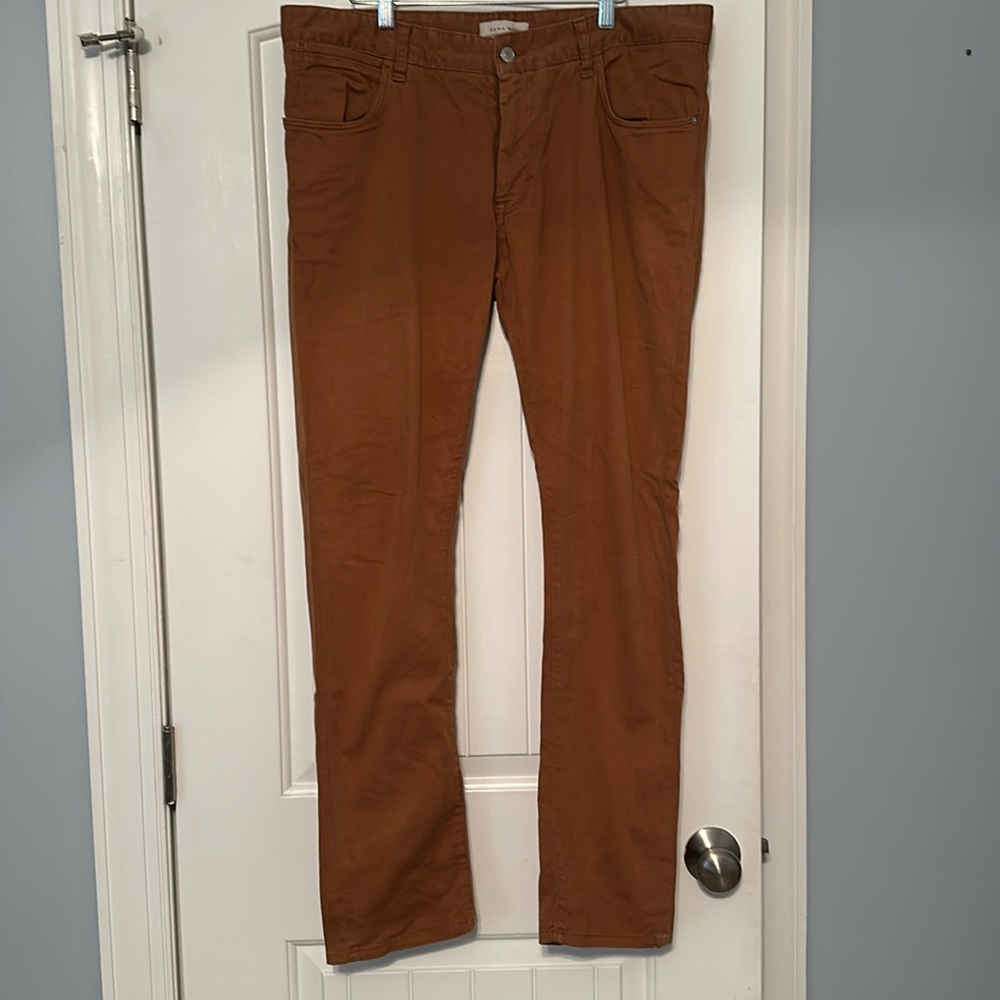 Zara Man Men’s Khakis